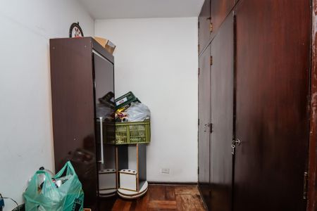 Casa à venda com 420m², 4 quartos e 6 vagas Casa à venda com 420m², 4 quartos e 6 vagasQuarto de Serviço