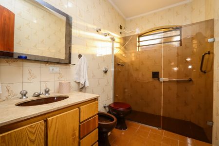 Casa à venda com 420m², 4 quartos e 6 vagas Casa à venda com 420m², 4 quartos e 6 vagasBanheiro 3