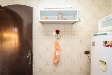 Casa à venda com 420m², 4 quartos e 6 vagas Casa à venda com 420m², 4 quartos e 6 vagasCozinha do Salão de festas