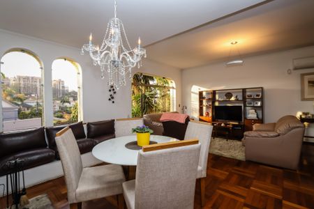 Sala de casa à venda com 4 quartos, 420m² em Jardim Leonor, São Paulo