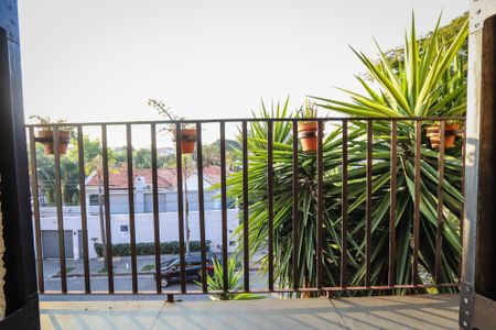 Casa à venda com 420m², 4 quartos e 6 vagas Casa à venda com 420m², 4 quartos e 6 vagasVaranda da Suite