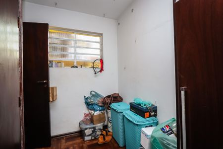 Casa à venda com 420m², 4 quartos e 6 vagas Casa à venda com 420m², 4 quartos e 6 vagasQuarto de Serviço