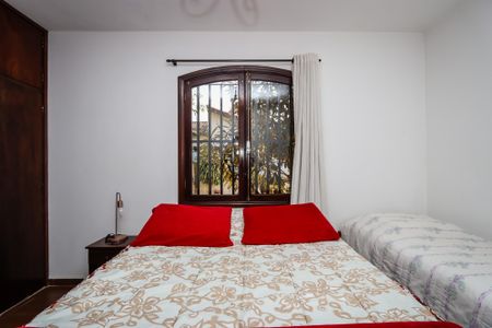 Casa à venda com 420m², 4 quartos e 6 vagas Casa à venda com 420m², 4 quartos e 6 vagasSuite 2