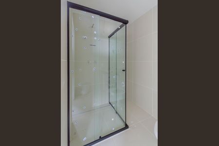 Banheiro de kitnet/studio para alugar com 1 quarto, 33m² em Sacomã, São Paulo