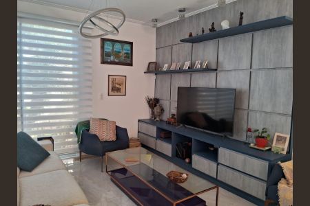 Casa à venda com 237m², 2 quartos e 4 vagasSala