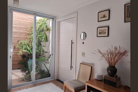 Casa à venda com 237m², 2 quartos e 4 vagasSala