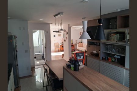 Casa à venda com 237m², 2 quartos e 4 vagasCozinha 