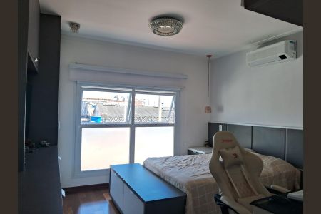 Casa à venda com 237m², 2 quartos e 4 vagasSuíte 2