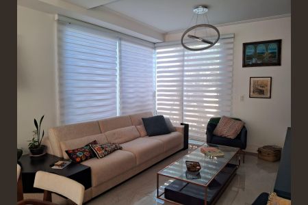 Casa à venda com 237m², 2 quartos e 4 vagasSala