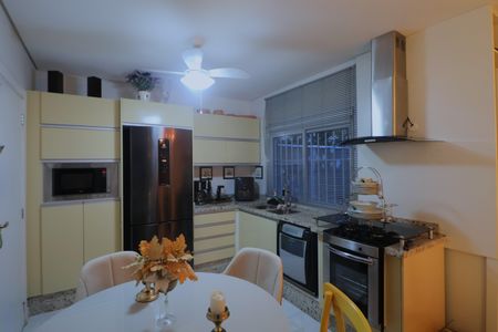 Casa à venda com 115m², 3 quartos e 2 vagasCozinha