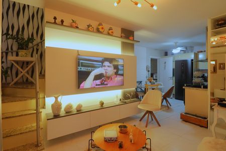 Casa à venda com 115m², 3 quartos e 2 vagasSala