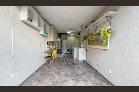 Casa à venda com 115m², 3 quartos e 2 vagas Casa à venda com 115m², 3 quartos e 2 vagasGaragem