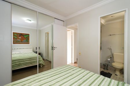 Apartamento para alugar com 75m², 3 quartos e 2 vagas Apartamento para alugar com 75m², 3 quartos e 2 vagasSuíte
