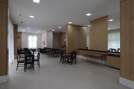Apartamento à venda com 58m², 2 quartos e 1 vaga Apartamento à venda com 58m², 2 quartos e 1 vagaÁrea comum - Salão de festas