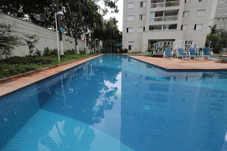 Apartamento à venda com 58m², 2 quartos e 1 vaga Apartamento à venda com 58m², 2 quartos e 1 vagaÁrea comum - Piscina