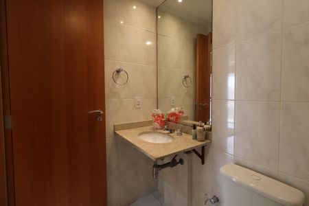 Apartamento à venda com 58m², 2 quartos e 1 vagaBanheiro Social