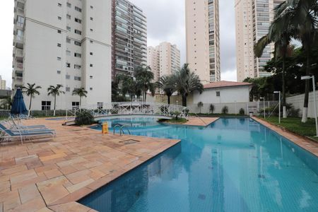 Apartamento à venda com 58m², 2 quartos e 1 vaga Apartamento à venda com 58m², 2 quartos e 1 vagaÁrea comum - Piscina