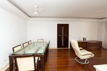 Sala de apartamento para alugar com 3 quartos, 139m² em Planalto Paulista, São Paulo