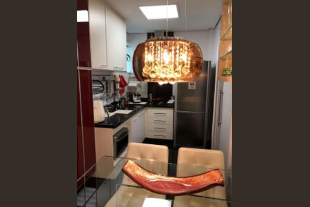 Apartamento à venda com 90m², 3 quartos e 2 vagasCozinha e copa