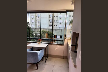 Apartamento à venda com 68m², 2 quartos e 1 vaga Apartamento à venda com 68m², 2 quartos e 1 vagaVaranda
