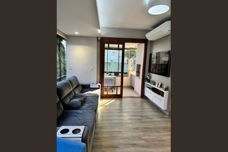 Sala de apartamento à venda com 2 quartos, 68m² em Petrópolis, Porto Alegre
