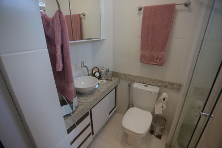 Apartamento à venda com 114m², 2 quartos e 3 vagasBanheiro da Suíte