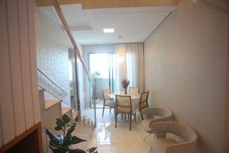 Apartamento à venda com 114m², 2 quartos e 3 vagasSala