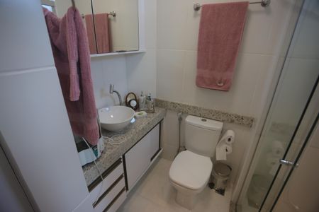 Apartamento à venda com 114m², 2 quartos e 3 vagasBanheiro da Suíte