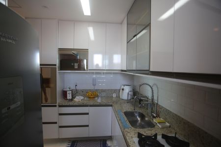 Apartamento à venda com 114m², 2 quartos e 3 vagasCozinha