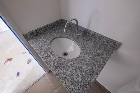 Banheiro de kitnet/studio à venda com 1 quarto, 26m² em Pinheiros, São Paulo