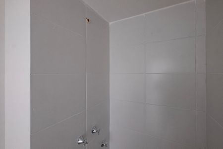 Banheiro de kitnet/studio à venda com 1 quarto, 26m² em Pinheiros, São Paulo