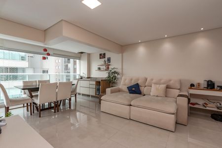 Apartamento à venda com 84m², 2 quartos e 2 vagasSala