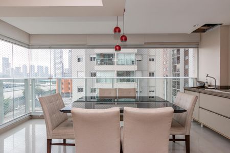 Apartamento à venda com 84m², 2 quartos e 2 vagasVaranda da Sala