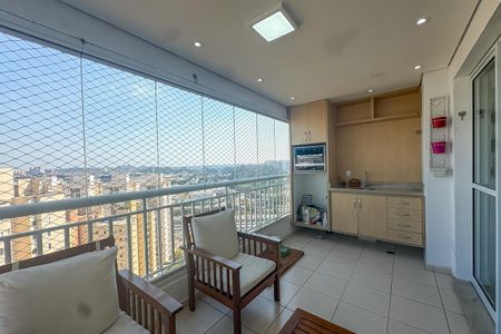 Apartamento para alugar com 107m², 3 quartos e 2 vagas Apartamento para alugar com 107m², 3 quartos e 2 vagasVaranda