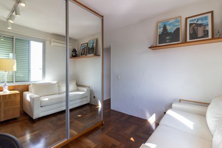 Apartamento à venda com 165m², 3 quartos e 4 vagasQuarto 2