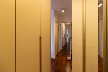 Apartamento à venda com 165m², 3 quartos e 4 vagasCloset da Suíte
