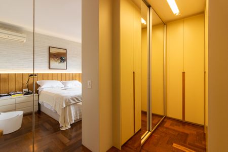 Apartamento à venda com 165m², 3 quartos e 4 vagasCloset da Suíte