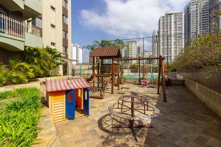 Apartamento à venda com 165m², 3 quartos e 4 vagasÁrea comum - Playground