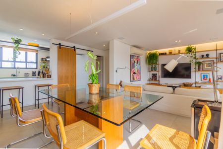 Apartamento à venda com 165m², 3 quartos e 4 vagasSala