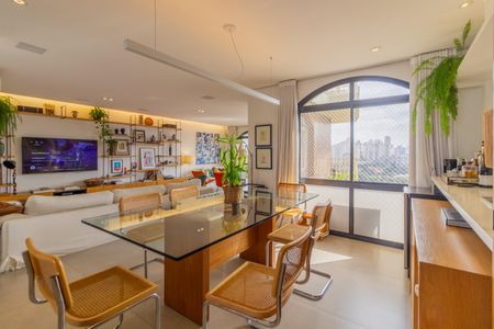 Sala de apartamento à venda com 3 quartos, 165m² em Pinheiros, São Paulo