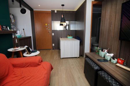 Sala de apartamento para alugar com 2 quartos, 48m² em Irajá, Rio de Janeiro