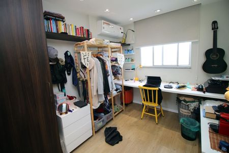 Quarto  de apartamento para alugar com 2 quartos, 48m² em Irajá, Rio de Janeiro