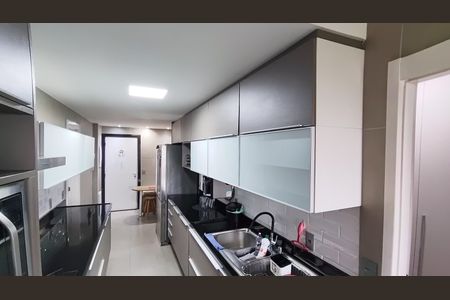 Apartamento à venda com 145m², 4 quartos e 2 vagasCozinha