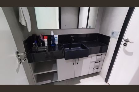 Apartamento à venda com 145m², 4 quartos e 2 vagasBanheiro Semi Suíte 1 e 2