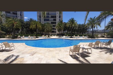 Apartamento à venda com 145m², 4 quartos e 2 vagasÁrea comum - Piscina