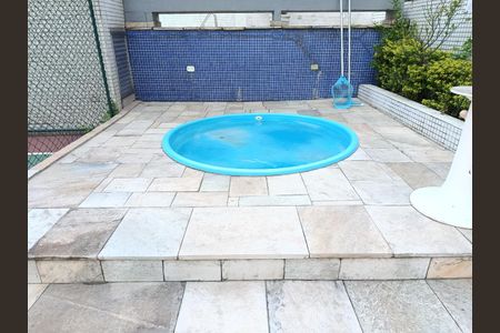 Apartamento à venda com 94m², 2 quartos e 1 vaga Apartamento à venda com 94m², 2 quartos e 1 vagaPiscina infantil