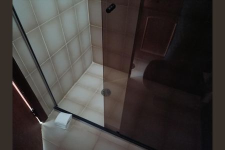 Apartamento à venda com 94m², 2 quartos e 1 vaga Apartamento à venda com 94m², 2 quartos e 1 vagaBanheiro