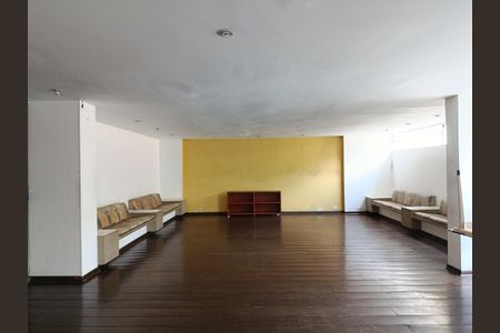 Apartamento à venda com 94m², 2 quartos e 1 vaga Apartamento à venda com 94m², 2 quartos e 1 vagaÁrea comum - Salão de Festas