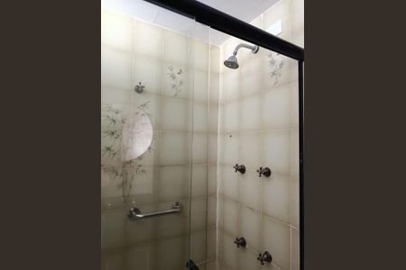 Apartamento à venda com 94m², 2 quartos e 1 vaga Apartamento à venda com 94m², 2 quartos e 1 vagaBanheiro da Suíte