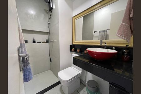Apartamento à venda com 60m², 3 quartos e 1 vaga Apartamento à venda com 60m², 3 quartos e 1 vagaBanheiro